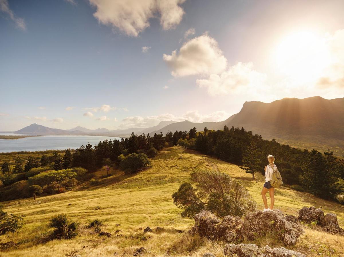 Lux* Le Morne Resort Екстер'єр фото View of the Great Ocean Walk